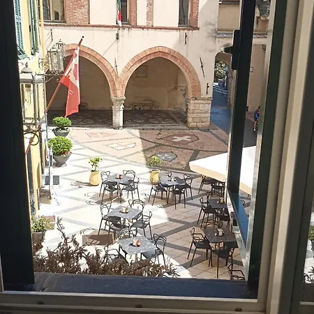 فندق مبيت وإفطار Casa Dei Mombri نولي
